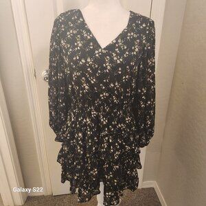 Vince Camuto Mini Floral Dress. NWT. Size Small